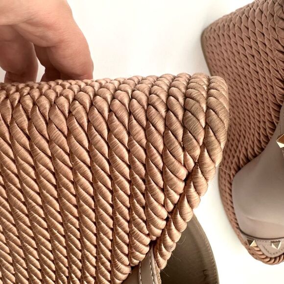 Valentino Garavani Torchon Rockstud Wedge Espadrille Sandals Nude Leather EU 41 - Picture 15 of 15